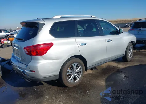 2018 Nissan Pathfinder S z USA, uszkodzony, nr VIN 5N1DR2MM3JC642062